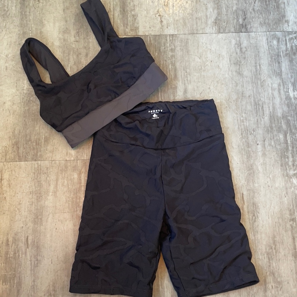 Twenty montreal bike short set